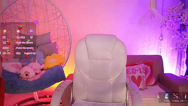 Snapshot of JadeSummerr chatting on May 27, 2026, 11:40 am JadeSummerr online show from May 27, 2026, 11:40 am