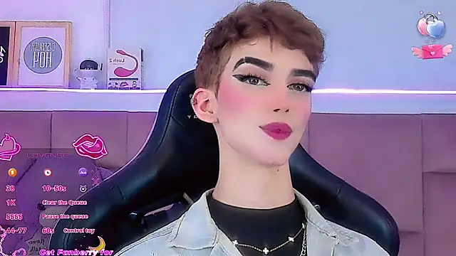 Baby FenixTS online show from February 7, 2026, 5:44 am