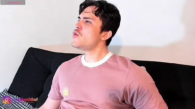 jasonxd9898 online show from March 19, 2026, 2:04 am