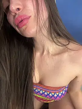 karinasantos  online show from February 19, 2026, 11:06 am