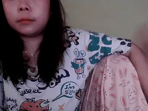 Snapshot of mimi15 chatting on April 28, 2026, 7:57 am mimi15 online show from April 28, 2026, 7:57 am