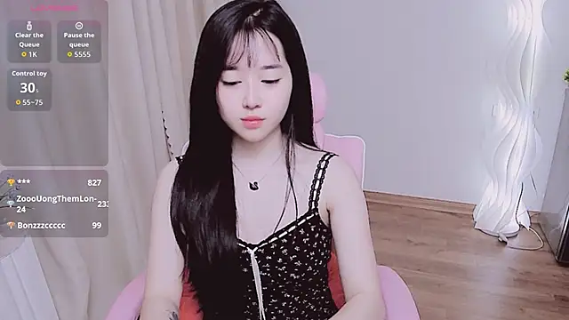 Miu-999 online show from October 17, 2025, 5:10 am