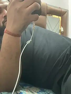 amitsharma7868 online show from April 5, 2026, 4:04 pm