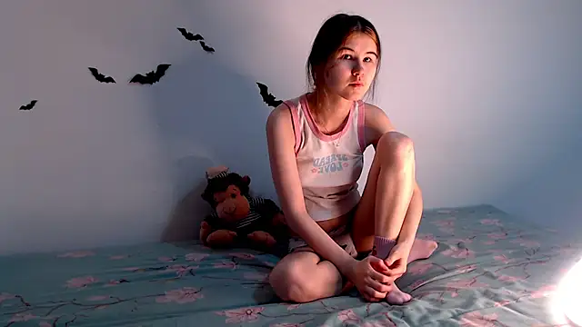 litle owl online show from October 14, 2025, 10:10 pm