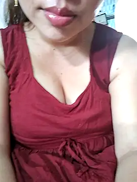 Snapshot of babyjunee12 chatting on February 4, 2026, 6:41 am babyjunee12 online show from February 4, 2026, 6:41 am