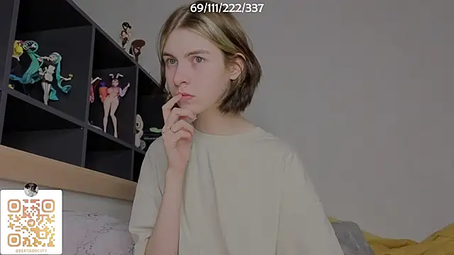 Snapshot of bertamimi chatting on September 24, 2025, 5:38 pm bertamimi online show from September 24, 2025, 5:38 pm