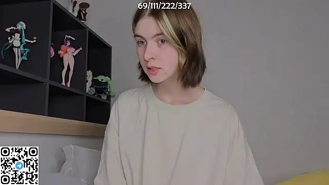 Snapshot of bertamimi chatting on October 27, 2025, 6:12 pm bertamimi online show from October 27, 2025, 6:12 pm