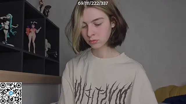 Snapshot of bertamimi chatting on November 4, 2025, 6:29 pm bertamimi online show from November 4, 2025, 6:29 pm