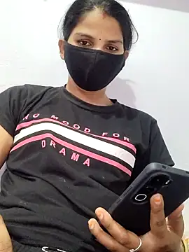 poojam93 online show from September 29, 2025, 1:22 am