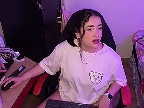 ChloeSnoww online show from September 27, 2025, 3:22 am