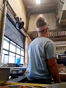 Snapshot of sarahkat86 chatting on September 11, 2025, 9:15 pm sarahkat86 online show from September 11, 2025, 9:15 pm