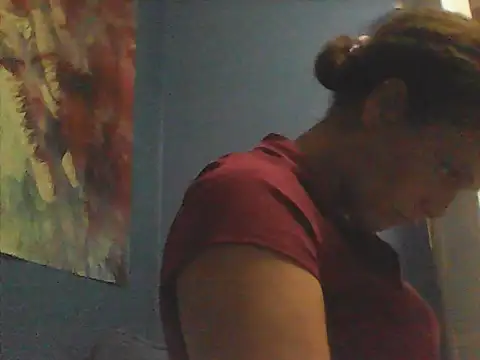 Snapshot of sarahkat86 chatting on October 8, 2025, 12:30 am sarahkat86 online show from October 8, 2025, 12:30 am