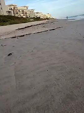 sarahkat86 online show from November 6, 2025, 12:28 pm