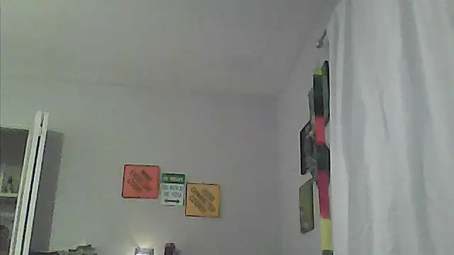 sarahkat86 online show from May 19, 2026, 1:56 am
