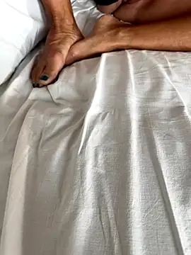 lucamila2903 online show from October 26, 2025, 9:04 am