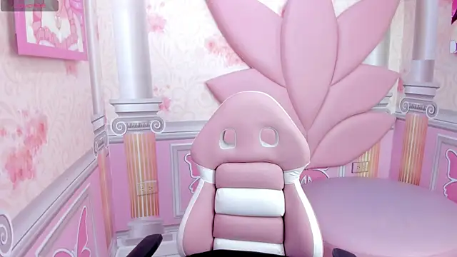 michell  petit  online show from October 3, 2025, 7:44 pm