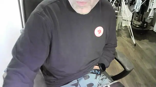 Chrisprngr online show from March 5, 2026, 9:44 pm