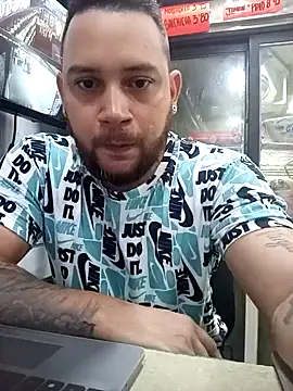 Catire10  online show from October 23, 2025, 1:32 pm