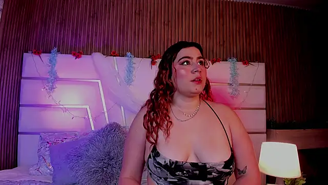 AdelaTaylor online show from September 10, 2025, 7:47 pm