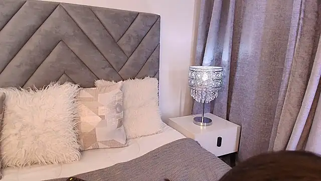 sara owens7 online show from April 12, 2026, 1:43 am