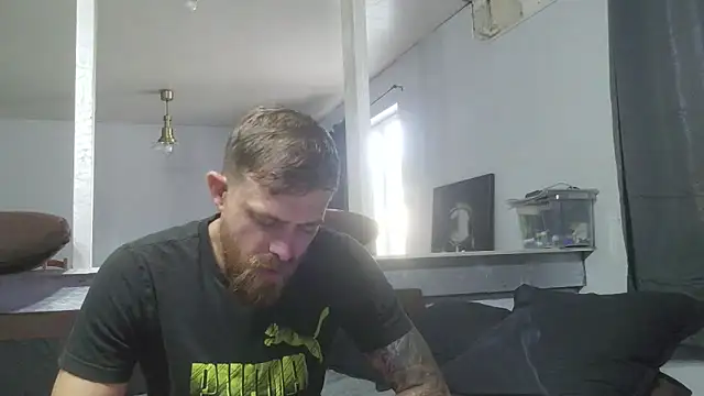 Snapshot of Bikerhot883hd chatting on June 7, 2026, 5:38 pm Bikerhot883hd online show from June 7, 2026, 5:38 pm