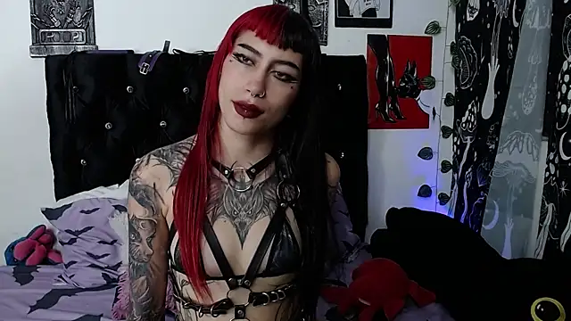 Snapshot of mayaREDdoll chatting on July 15, 2026, 2:17 am mayaREDdoll online show from July 15, 2026, 2:17 am