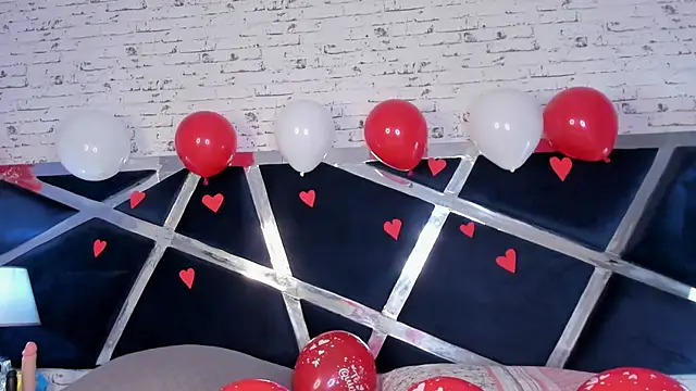 BellaSwwan online show from September 21, 2025, 4:14 am