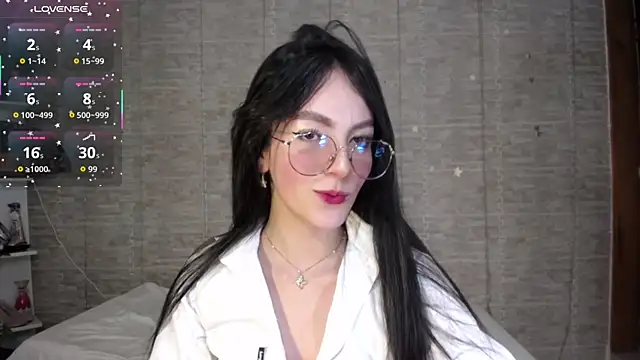 Snapshot of sarah_saenz_ chatting on September 13, 2025, 4:23 am sarah saenz online show from September 13, 2025, 4:23 am