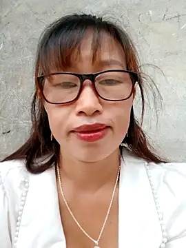 ngocngoc cute online show from September 18, 2025, 1:40 am