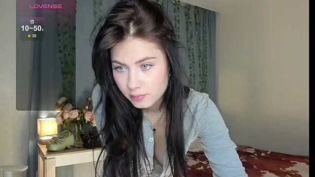 Snapshot of Vanellopes chatting on November 14, 2025, 1:21 pm Vanellopes online show from November 14, 2025, 1:21 pm