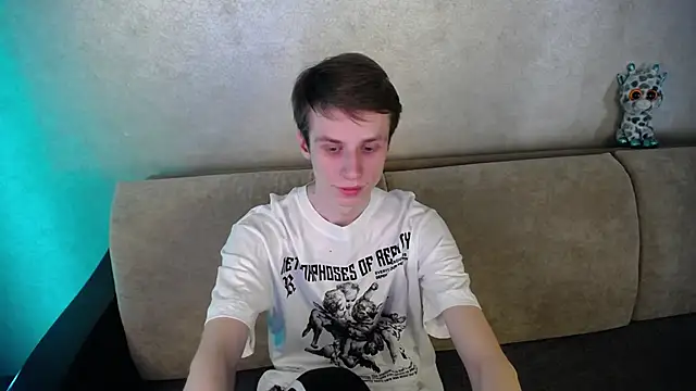 Snapshot of yes_cute_boy_ chatting on March 18, 2026, 12:19 pm yes cute boy online show from March 18, 2026, 12:19 pm