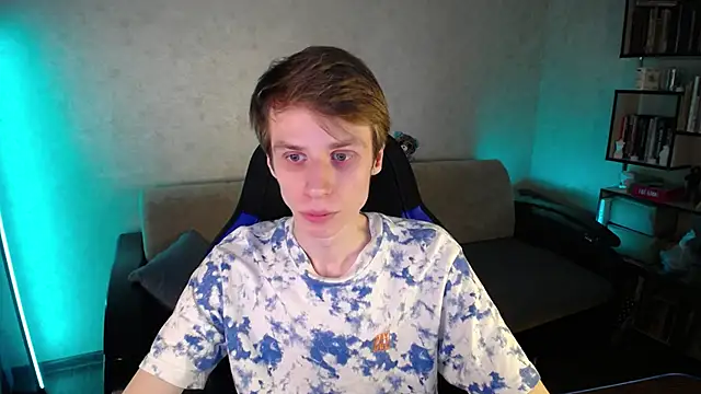 Snapshot of yes_cute_boy_ chatting on April 15, 2026, 9:49 am yes cute boy online show from April 15, 2026, 9:49 am