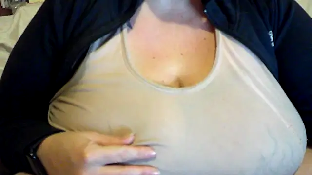 Snapshot of vaccabbw chatting on November 21, 2025, 6:01 am vaccabbw online show from November 21, 2025, 6:01 am