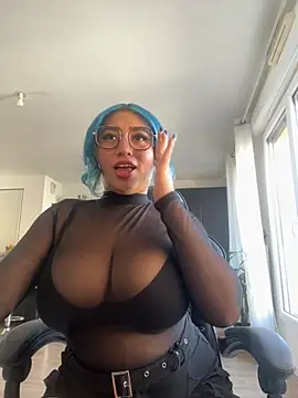 HATSUNE   online show from October 1, 2025, 10:32 am