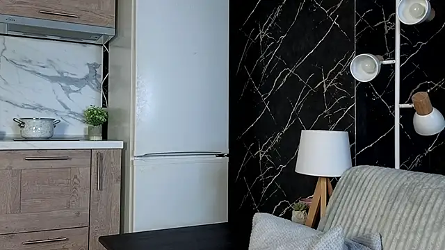 EarleneBrayton online show from December 14, 2025, 1:22 am