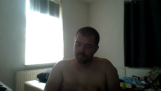 freak858 online show from July 5, 2026, 3:41 pm