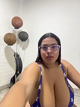 Snapshot of nathalia_correa chatting on November 4, 2025, 1:59 am nathalia correa online show from November 4, 2025, 1:59 am