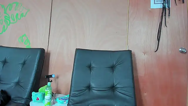 Snapshot of nathalia_correa chatting on November 9, 2025, 2:48 pm nathalia correa online show from November 9, 2025, 2:48 pm