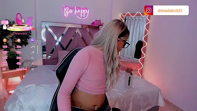 Shinedark tay1 online show from September 27, 2025, 3:33 am