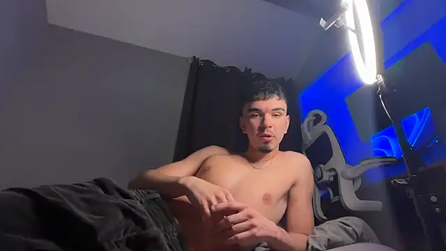 Snapshot of raph_pk69 chatting on February 22, 2026, 2:26 pm raph pk69 online show from February 22, 2026, 2:26 pm