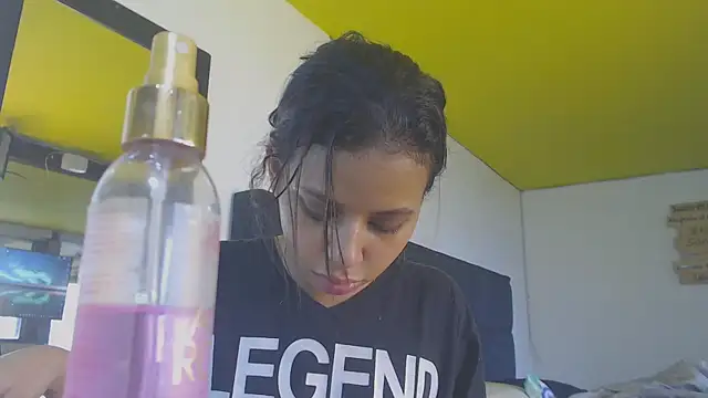 Snapshot of habdiela chatting on April 19, 2026, 6:10 pm habdiela online show from April 19, 2026, 6:10 pm