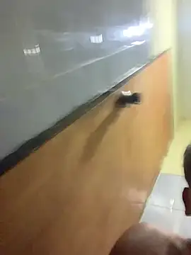 Alez09- online show from April 11, 2026, 3:44 am