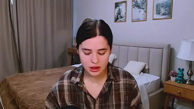 lil angel  online show from February 26, 2026, 2:27 pm