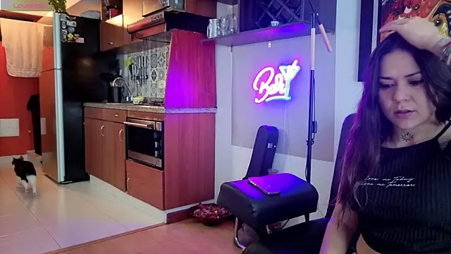 SujannaVarma  online show from April 5, 2026, 7:11 pm