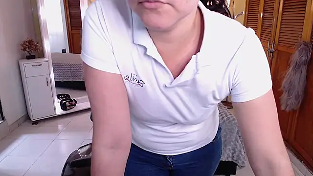 shirleyrojas online show from January 13, 2026, 7:41 pm