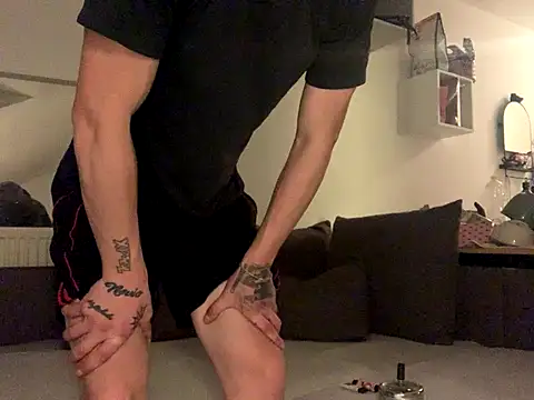 Snapshot of DuGurke chatting on October 6, 2025, 11:13 pm DuGurke online show from October 6, 2025, 11:13 pm