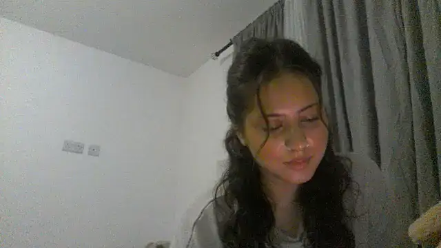 laylabliss online show from October 8, 2025, 1:14 am