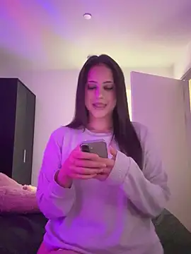 laylabliss online show from November 14, 2025, 12:31 am