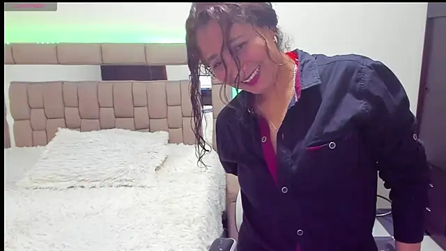 gabrielaponce11 online show from October 15, 2025, 11:27 pm