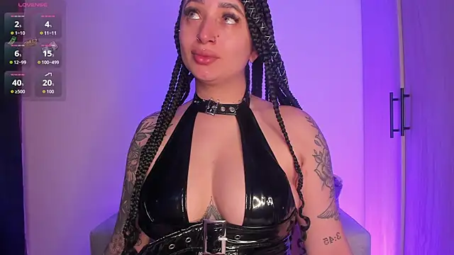 scarlett Collinss online show from June 1, 2026, 11:23 am